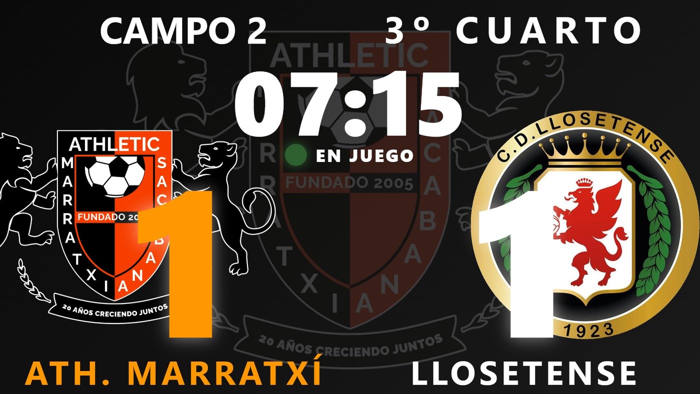 La pantalla con el partido del Campo 2: Ath. Marratxí 1, Llosetense 1, 07:15 del tercer cuarto